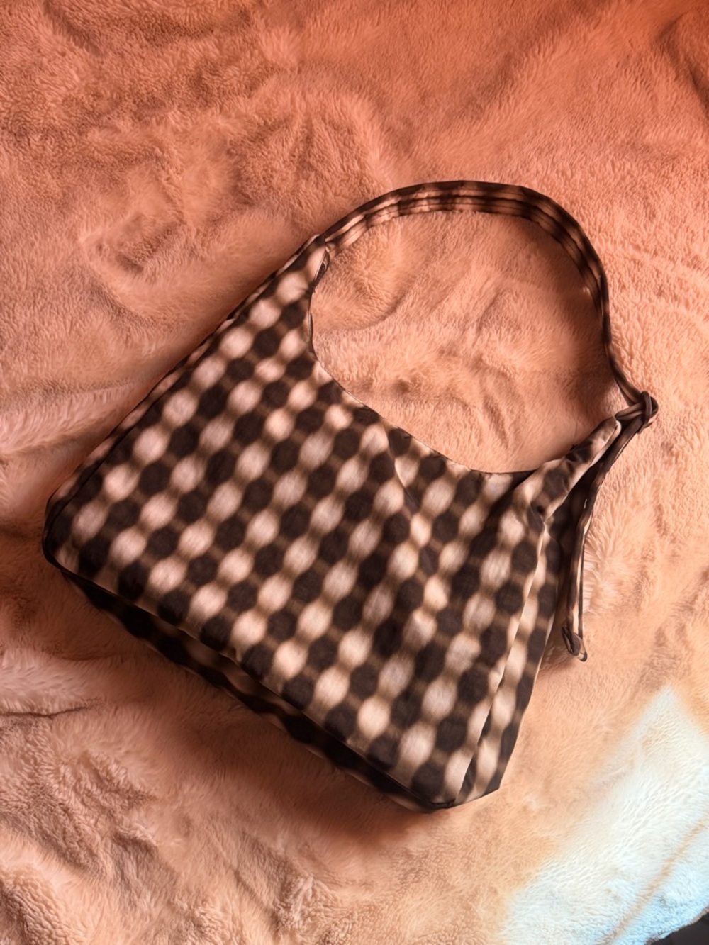 BAGGU Nylon Shoulder Bag in Blurred Gingham - Picture 4 of 4